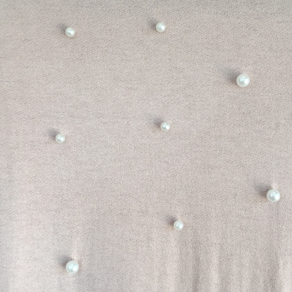 Beautiful top!! - Picture 2 of 3